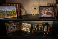 Small and beautiful stereo tube amplifier.