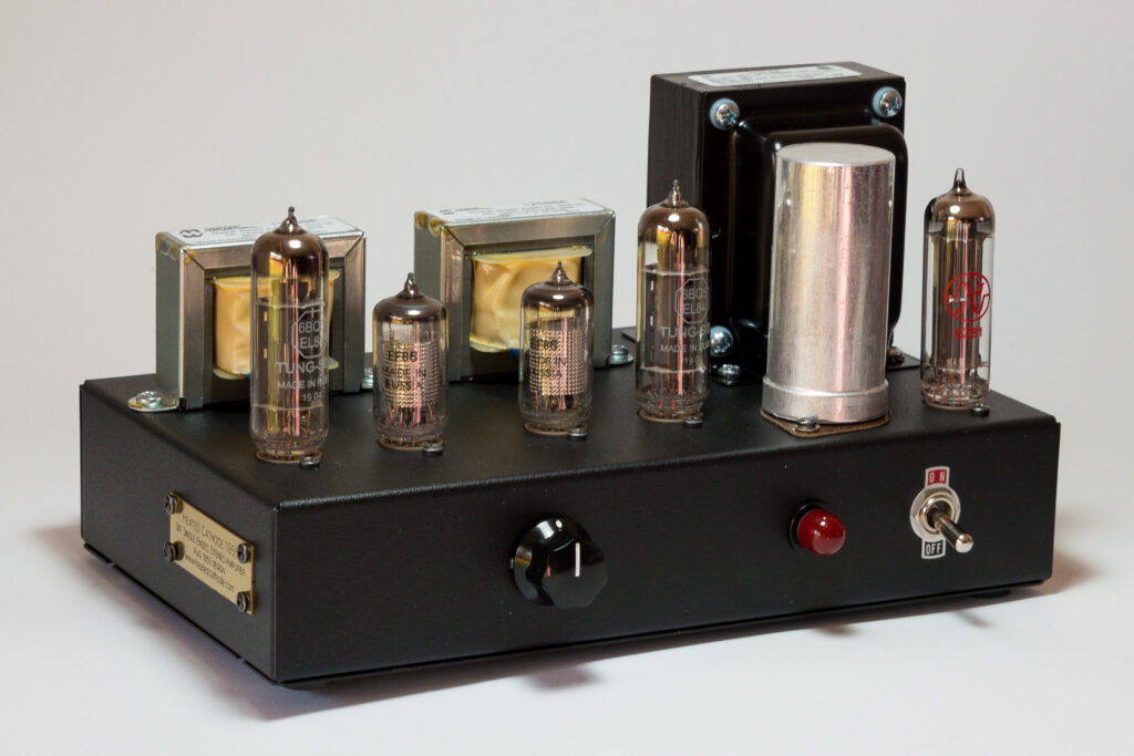 1955 Gen2 Tube Amplifier perspective view.